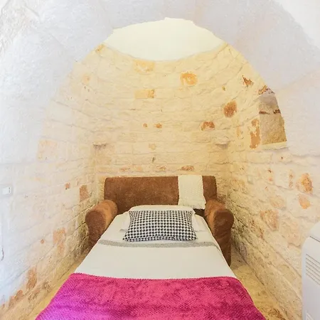 Trullo Mit Pool Ostuni Kostenlos Bettwaesche Und Handtuecher, 2 Fahrraeder, 1 Hochstuhl, 1 Kinderbett * San Michele Salentino