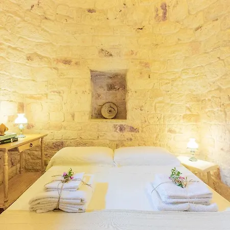 Trullo Mit Pool Ostuni Kostenlos Bettwaesche Und Handtuecher, 2 Fahrraeder, 1 Hochstuhl, 1 Kinderbett