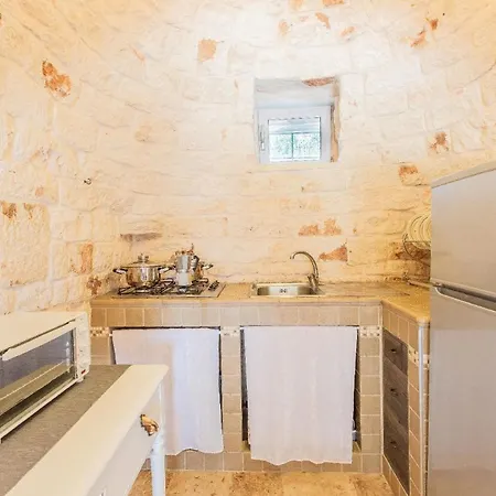 Holiday home Trullo Mit Pool Ostuni Kostenlos Bettwaesche Und Handtuecher, 2 Fahrraeder, 1 Hochstuhl, 1 Kinderbett
