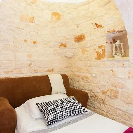 Trullo Mit Pool Ostuni Kostenlos Bettwaesche Und Handtuecher, 2 Fahrraeder, 1 Hochstuhl, 1 Kinderbett San Michele Salentino