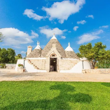 Trullo Mit Pool Ostuni Kostenlos Bettwaesche Und Handtuecher, 2 Fahrraeder, 1 Hochstuhl, 1 Kinderbett